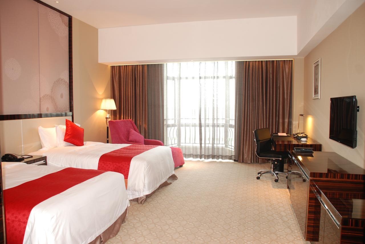 Ln Dongfang Hotel, Sihui Rum bild