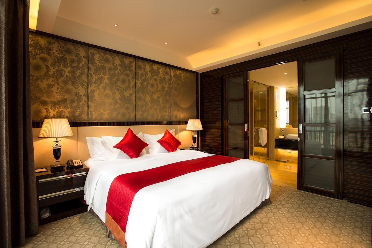 Ln Dongfang Hotel, Sihui Rum bild
